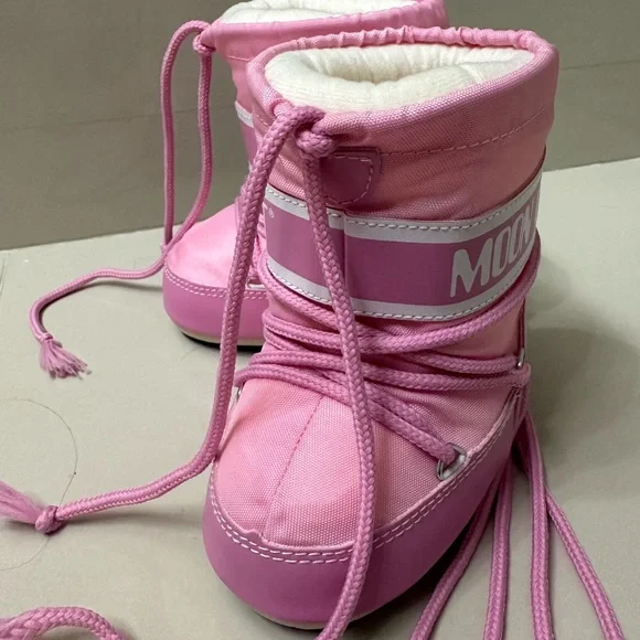 💗NWT💗 Moon Boot Mini Nylon Water Reppellant Boot (Walker) - Picture 3 of 4